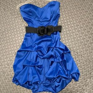 Royal blue strapless dress worn once for wedding. On a teen 5’1.